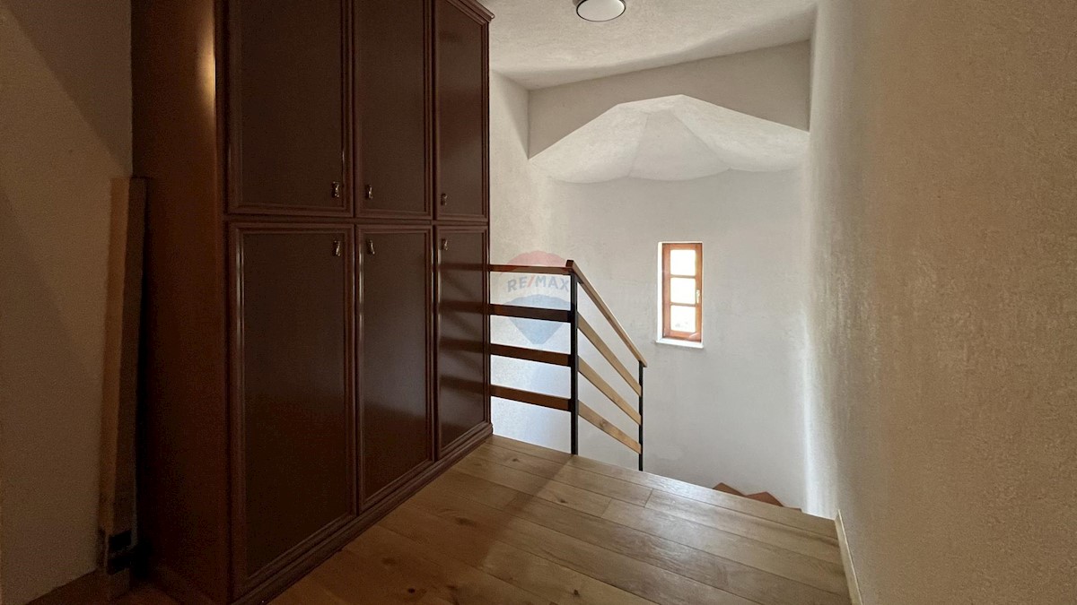 Hiša Na predaj - ISTARSKA UMAG