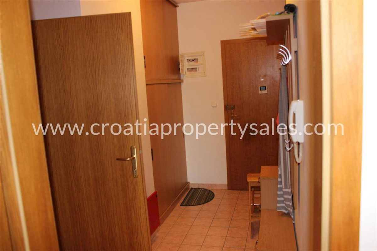 Flat For sale - SPLITSKO-DALMATINSKA OMIŠ