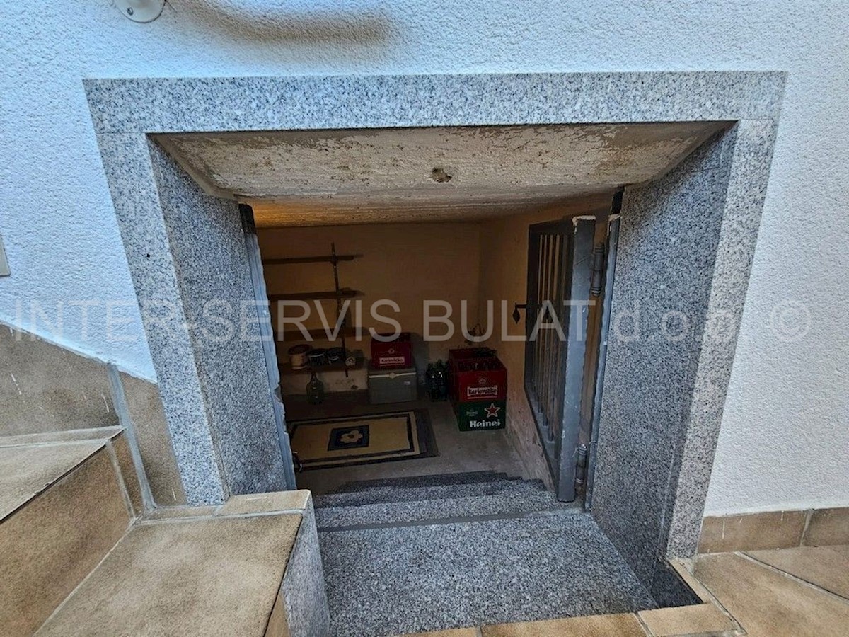 Appartement À vendre - ŠIBENSKO-KNINSKA PIROVAC