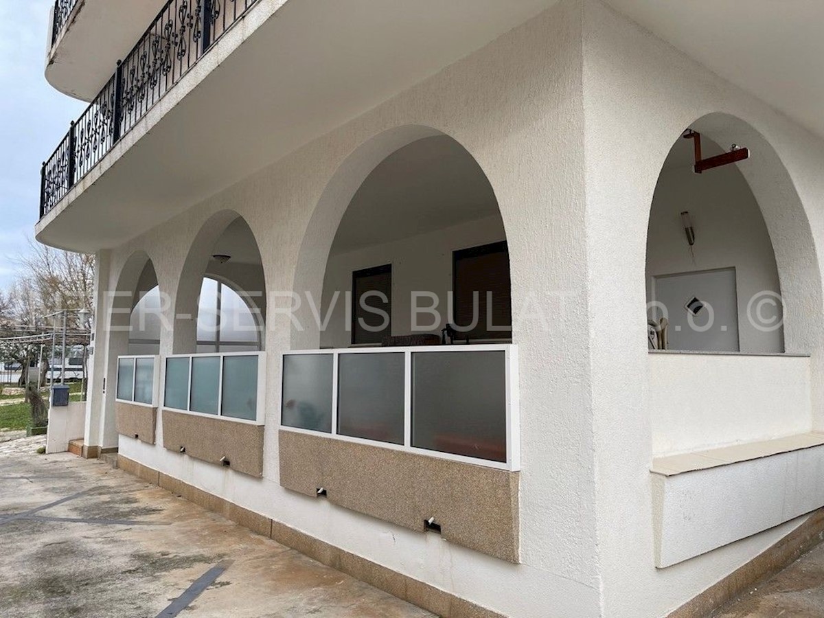 Appartement À vendre - ŠIBENSKO-KNINSKA PIROVAC
