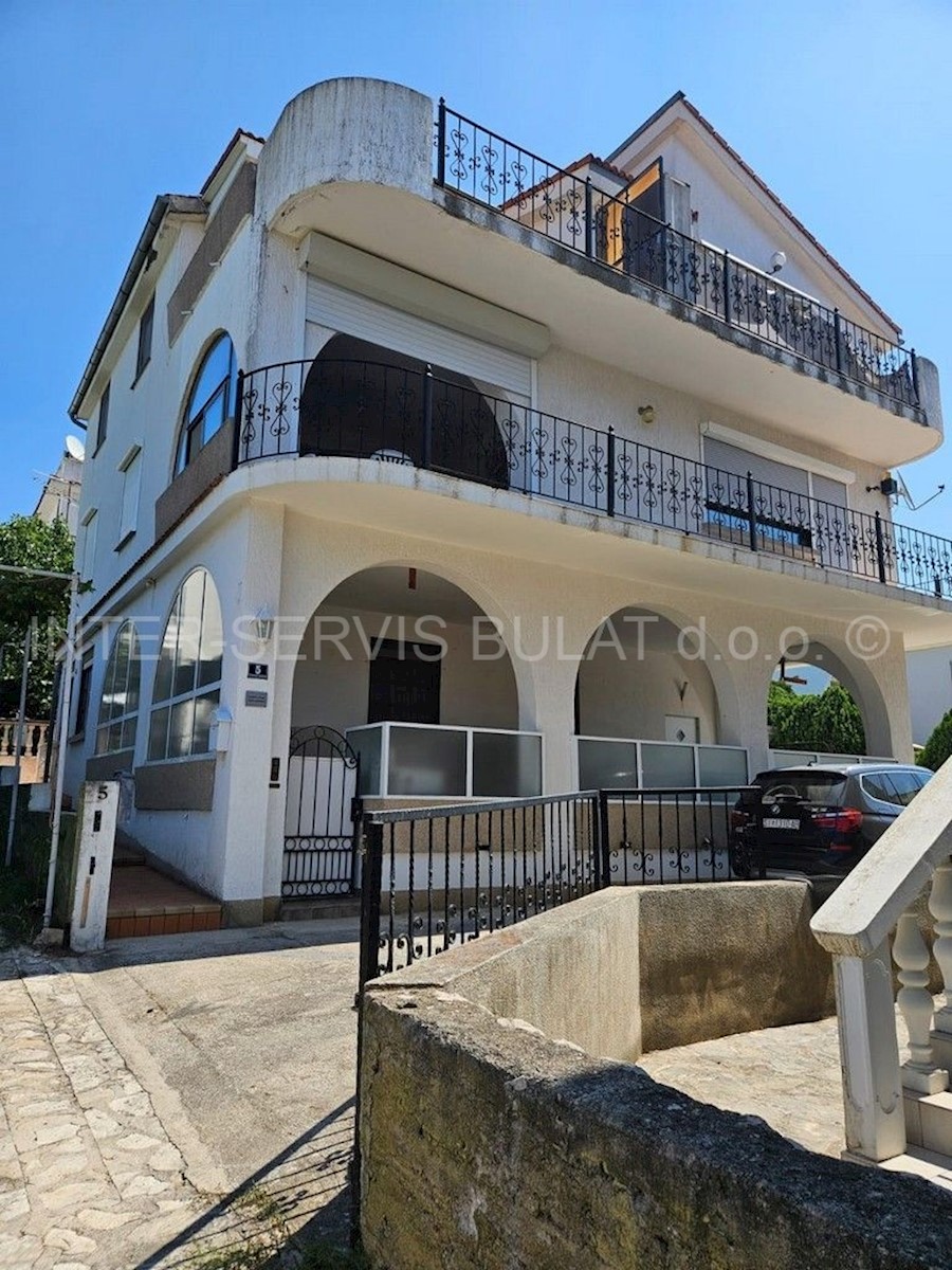 Appartement À vendre - ŠIBENSKO-KNINSKA PIROVAC
