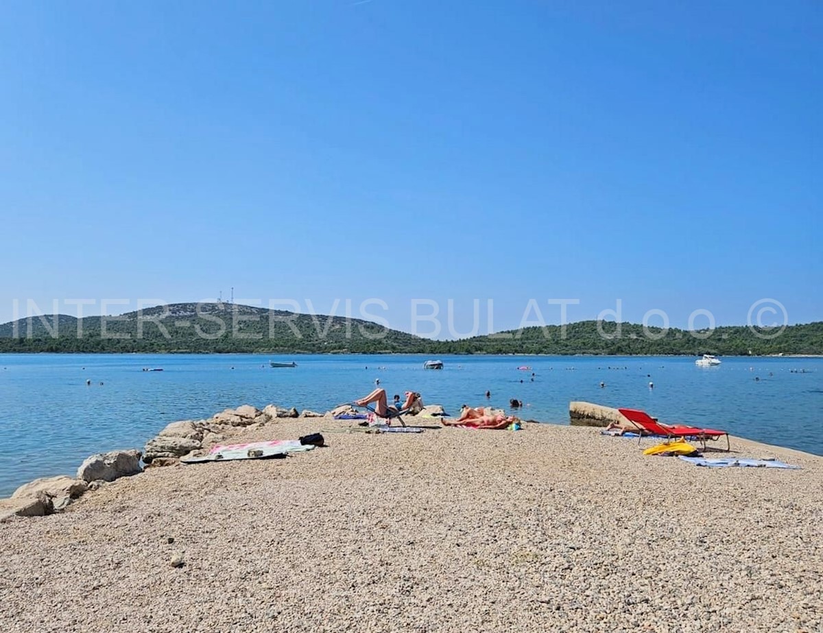 Appartement À vendre - ŠIBENSKO-KNINSKA PIROVAC
