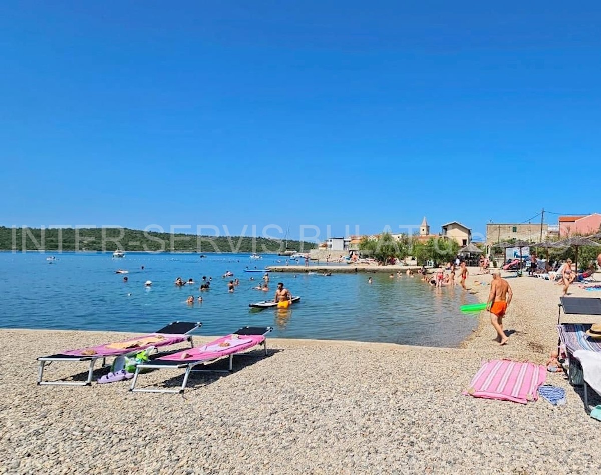 Appartement À vendre - ŠIBENSKO-KNINSKA PIROVAC