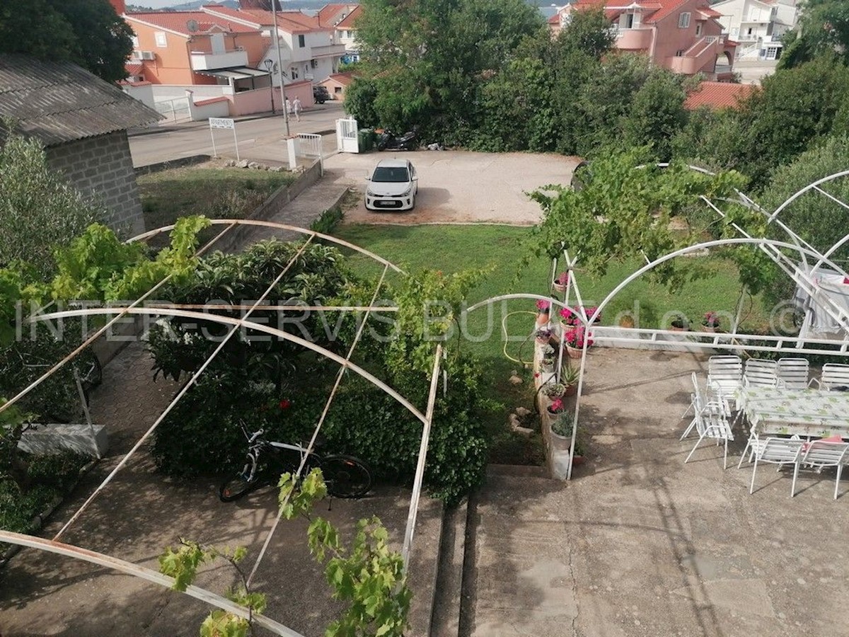 Hiša Naprodaj - ŠIBENSKO-KNINSKA Vodice