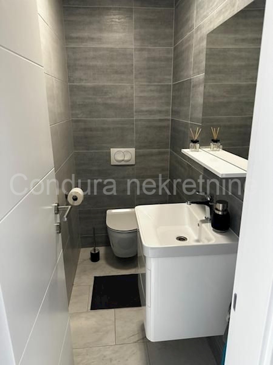 Flat For sale - ZADARSKA Vir