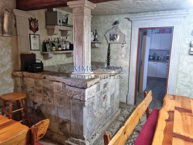 Kuća na prodaju 465 m² – Orebić