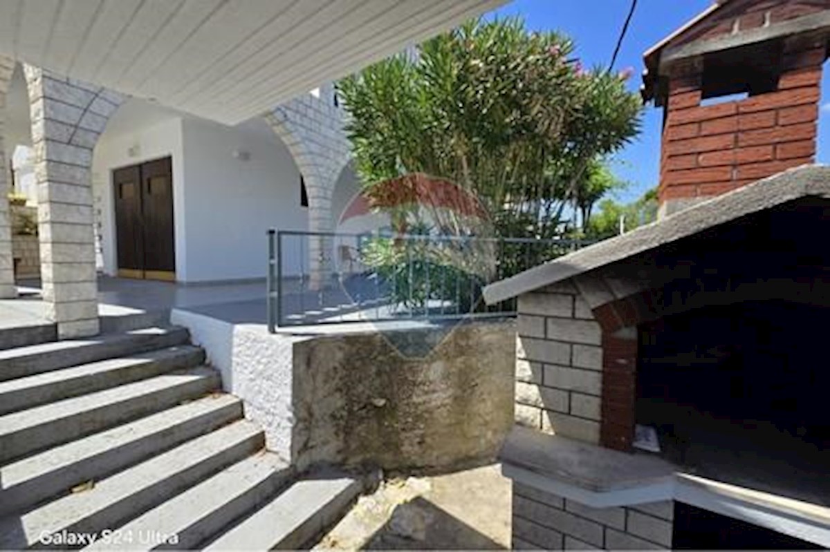 Casa In vendita - SPLITSKO-DALMATINSKA TROGIR