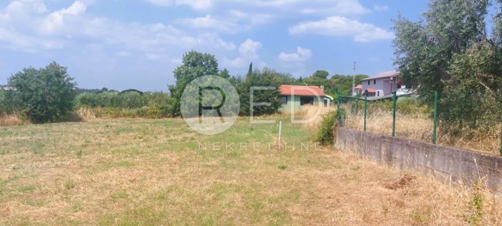 Parcela na predaj 722 m² – Pula