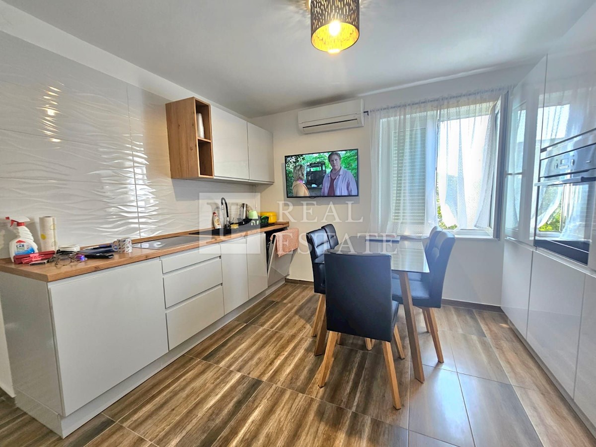 Apartmán Na predaj - PRIMORSKO-GORANSKA NOVI VINODOLSKI