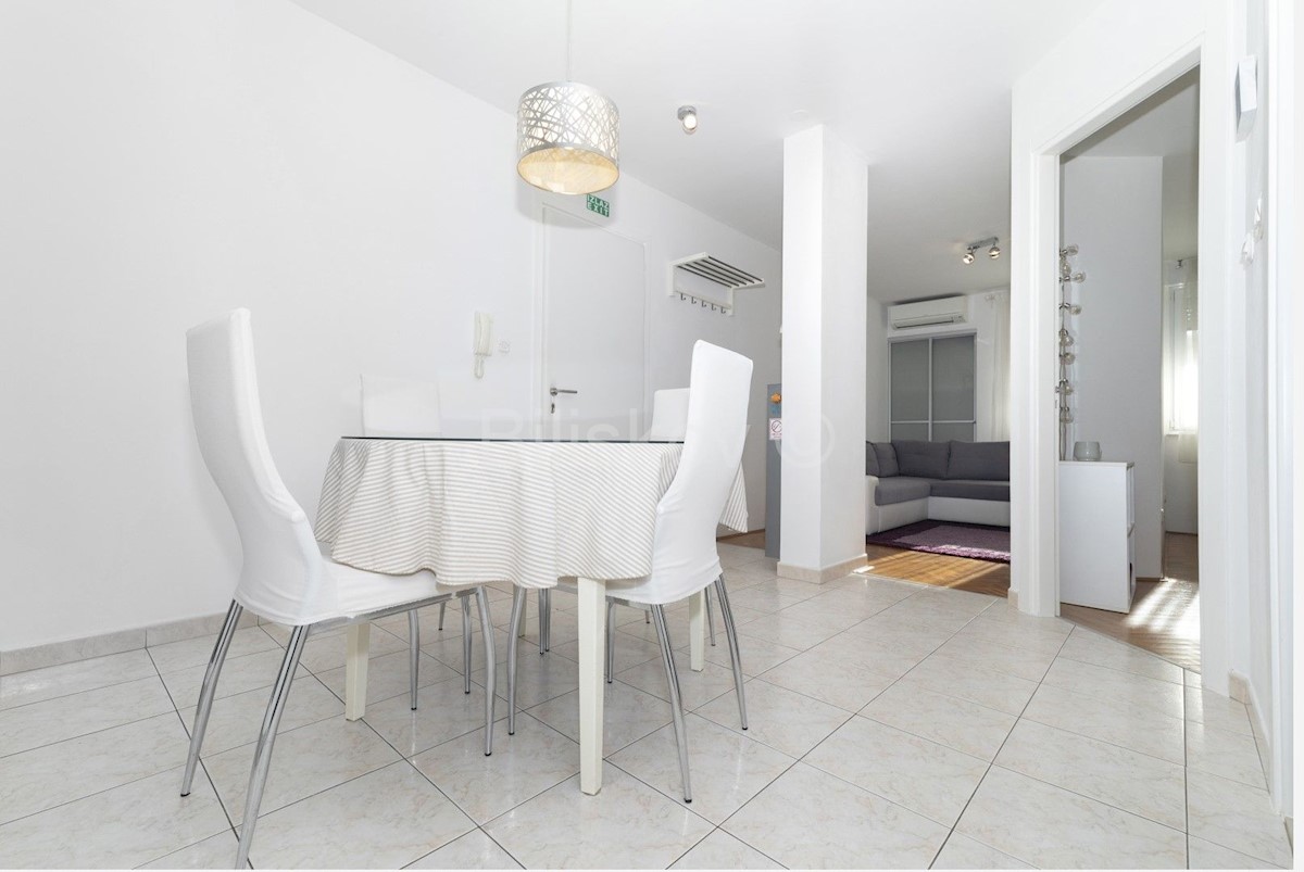 Flat For rent - SPLITSKO-DALMATINSKA SPLIT