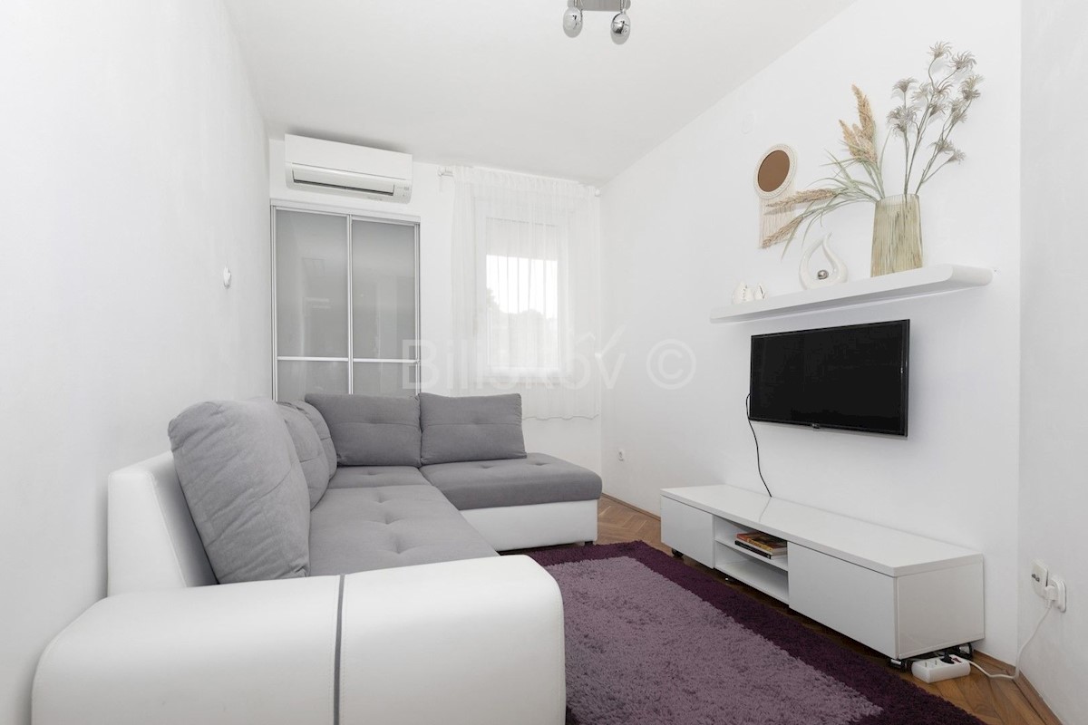 Flat For rent - SPLITSKO-DALMATINSKA SPLIT