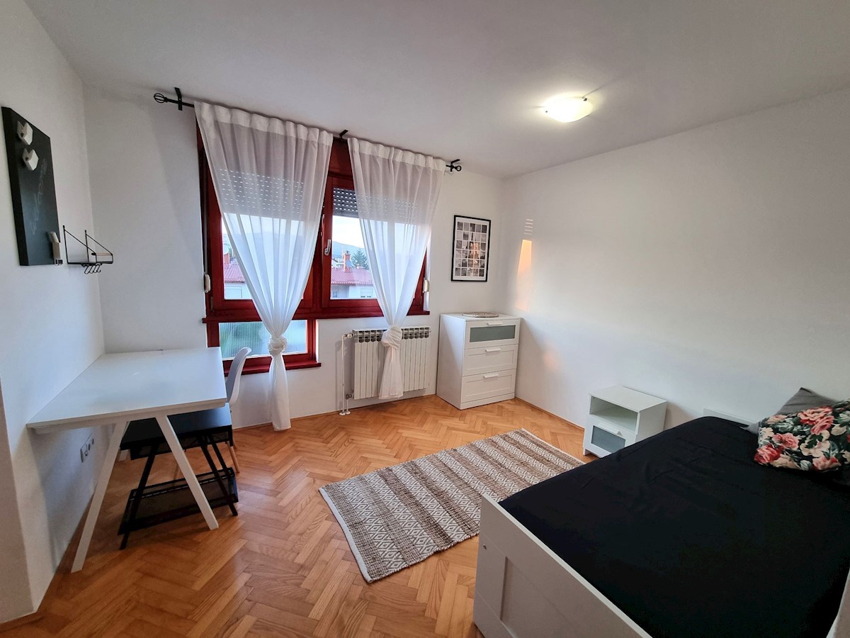 Flat For rent PREČKO