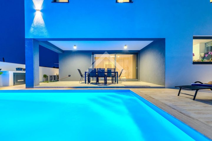 Kuća na prodaju 198 m² – Privlaka