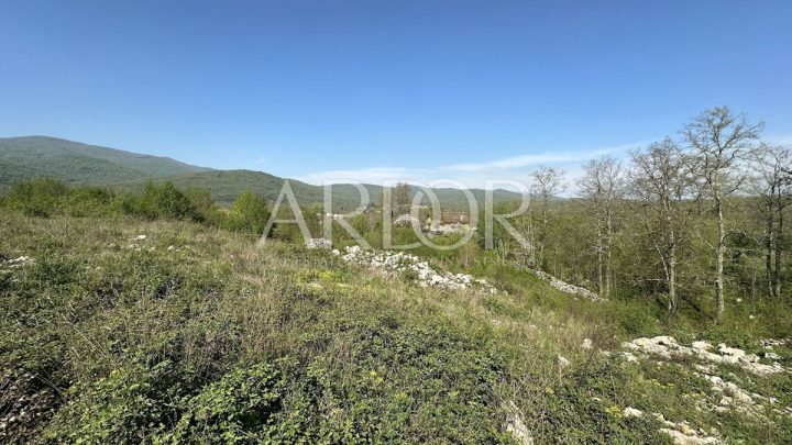 Parcela na predaj 950 m² – Mali Brgud