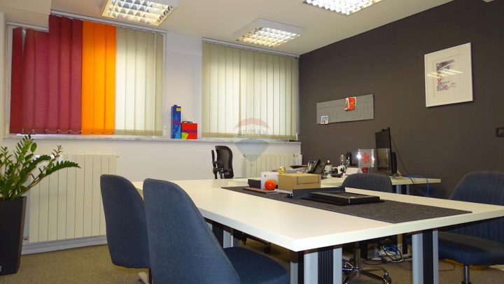 Komerční k pronájmu 540 m² – Mlaka