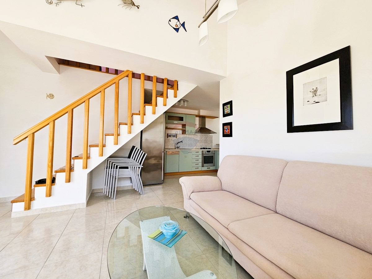 Flat For sale - ŠIBENSKO-KNINSKA ROGOZNICA
