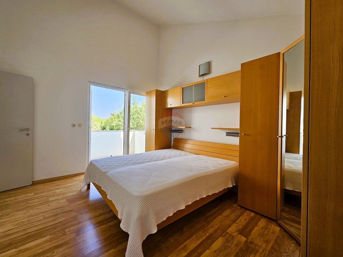 Flat For sale - ŠIBENSKO-KNINSKA ROGOZNICA