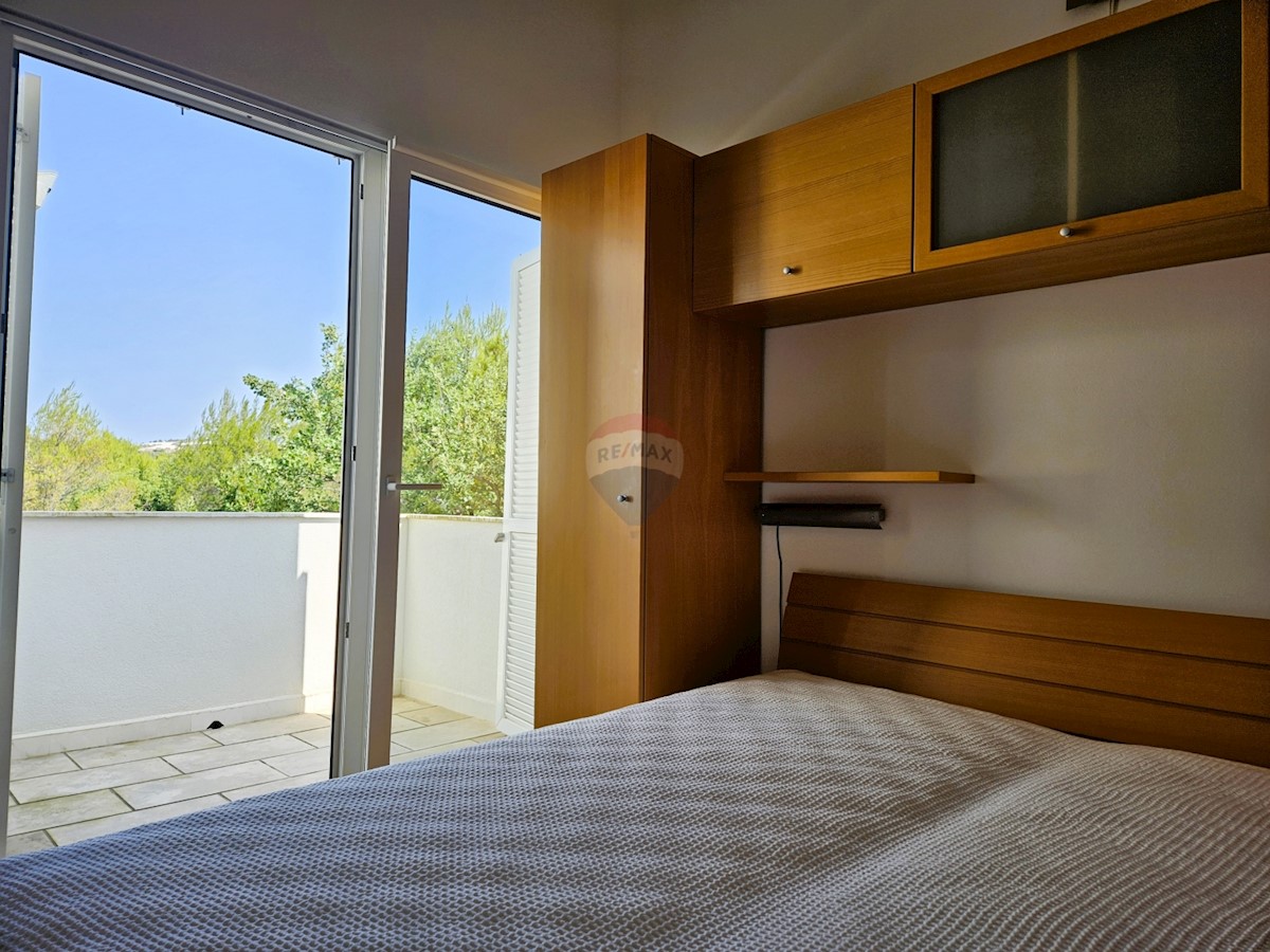 Flat For sale - ŠIBENSKO-KNINSKA ROGOZNICA