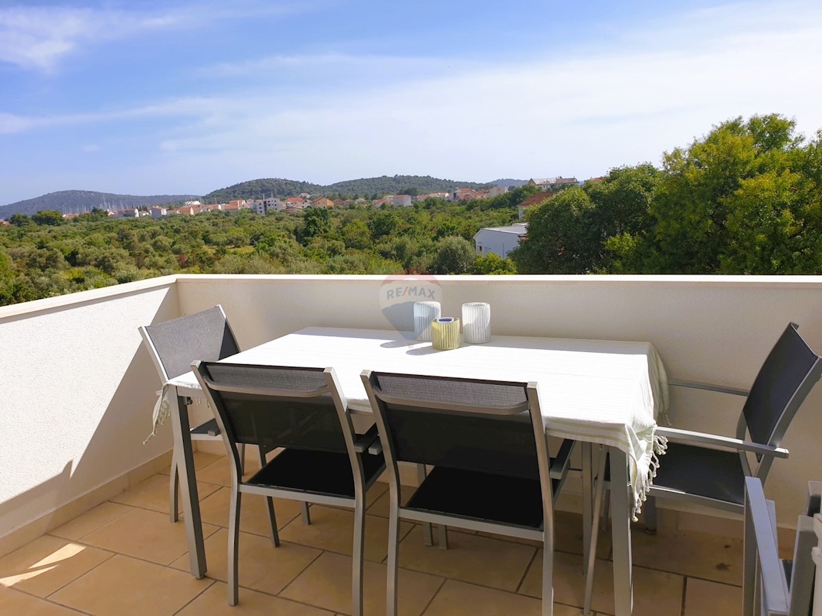 Flat For sale - ŠIBENSKO-KNINSKA ROGOZNICA