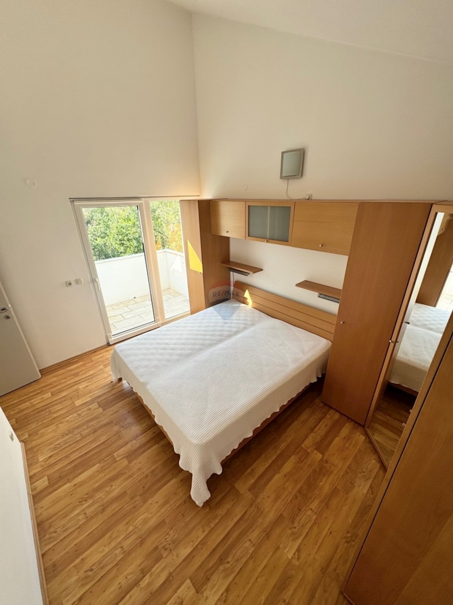 Flat For sale - ŠIBENSKO-KNINSKA ROGOZNICA