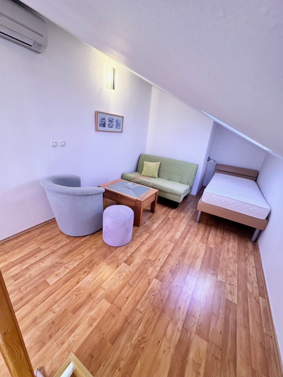 Flat For sale - ŠIBENSKO-KNINSKA ROGOZNICA