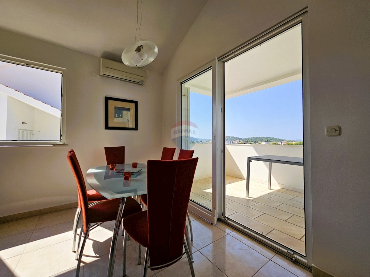 Flat For sale - ŠIBENSKO-KNINSKA ROGOZNICA