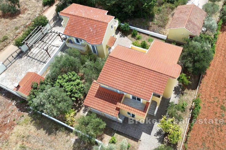 Kuća Na prodaju - Zadarska Ugljan - foto 2/9