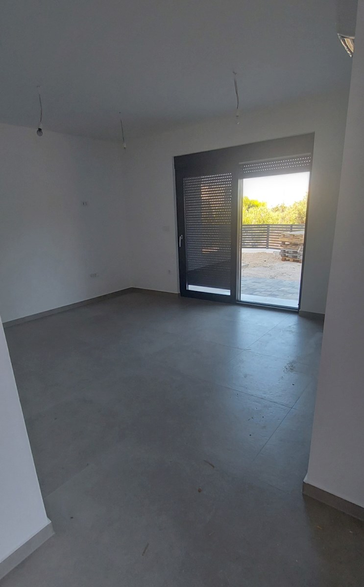 Apartment Zu verkaufen - ŠIBENSKO-KNINSKA ROGOZNICA