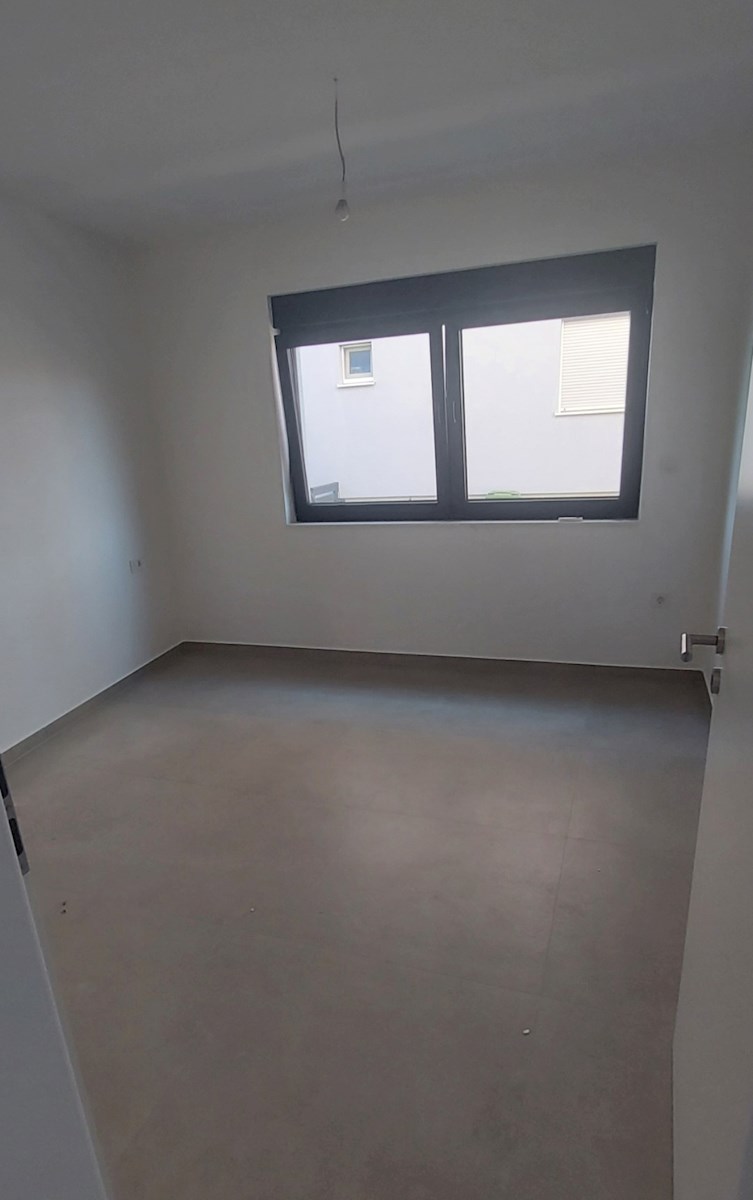 Apartment Zu verkaufen - ŠIBENSKO-KNINSKA ROGOZNICA