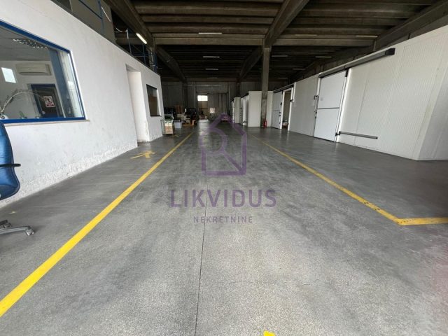 Locaux commerciaux à vendre 1400 m² – Pula