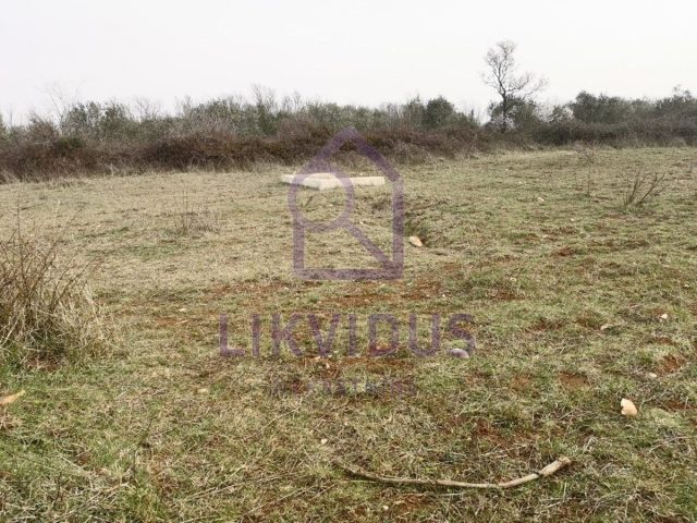 Zemljište na prodaju 1435 m² – Vodnjan