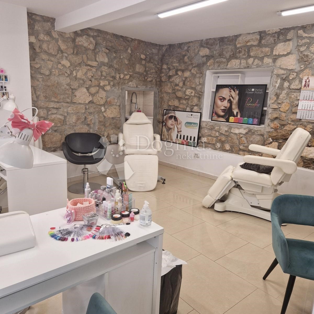 Business premises For sale - PRIMORSKO-GORANSKA Mali Lošinj