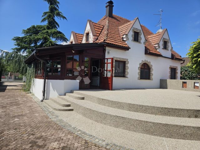 Dům na prodej 360 m² – Gornji Kuršanec