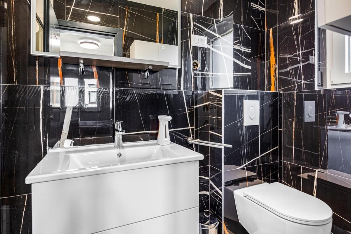 Apartma Na predaj - ISTARSKA POREČ