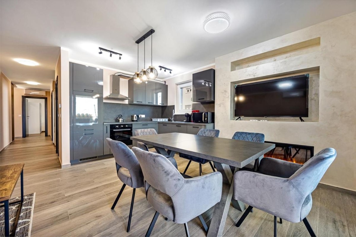 Apartma Na predaj - ISTARSKA POREČ