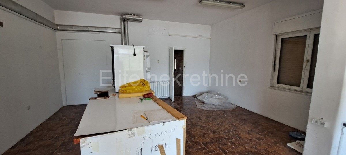 Business premises For rent - PRIMORSKO-GORANSKA BAKAR