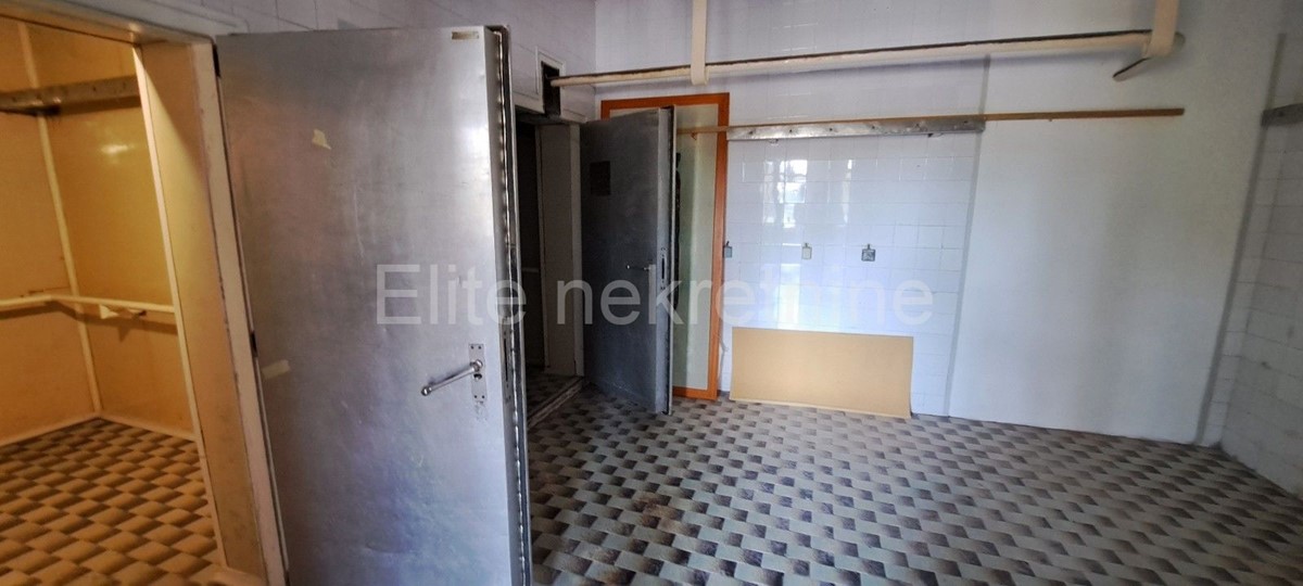 Business premises For rent - PRIMORSKO-GORANSKA BAKAR