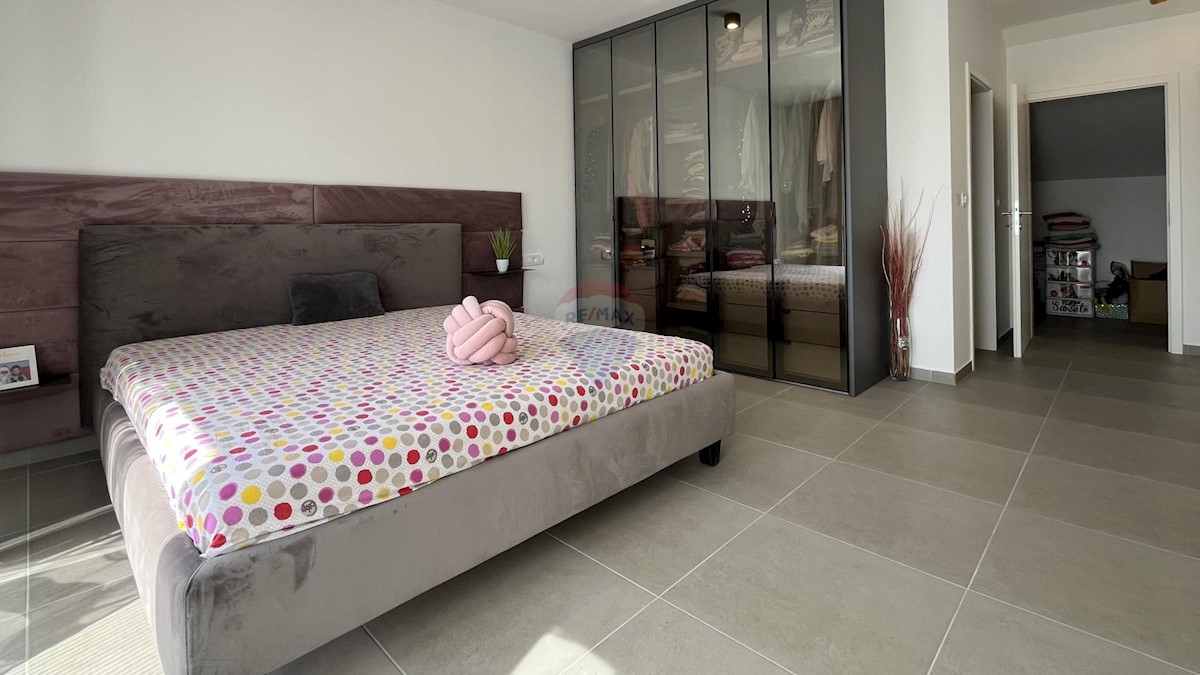 House For sale - ISTARSKA NOVIGRAD