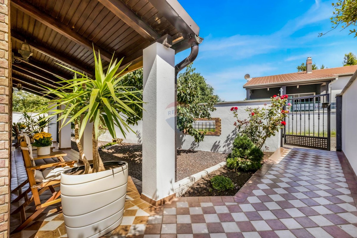 House For sale - ISTARSKA MEDULIN
