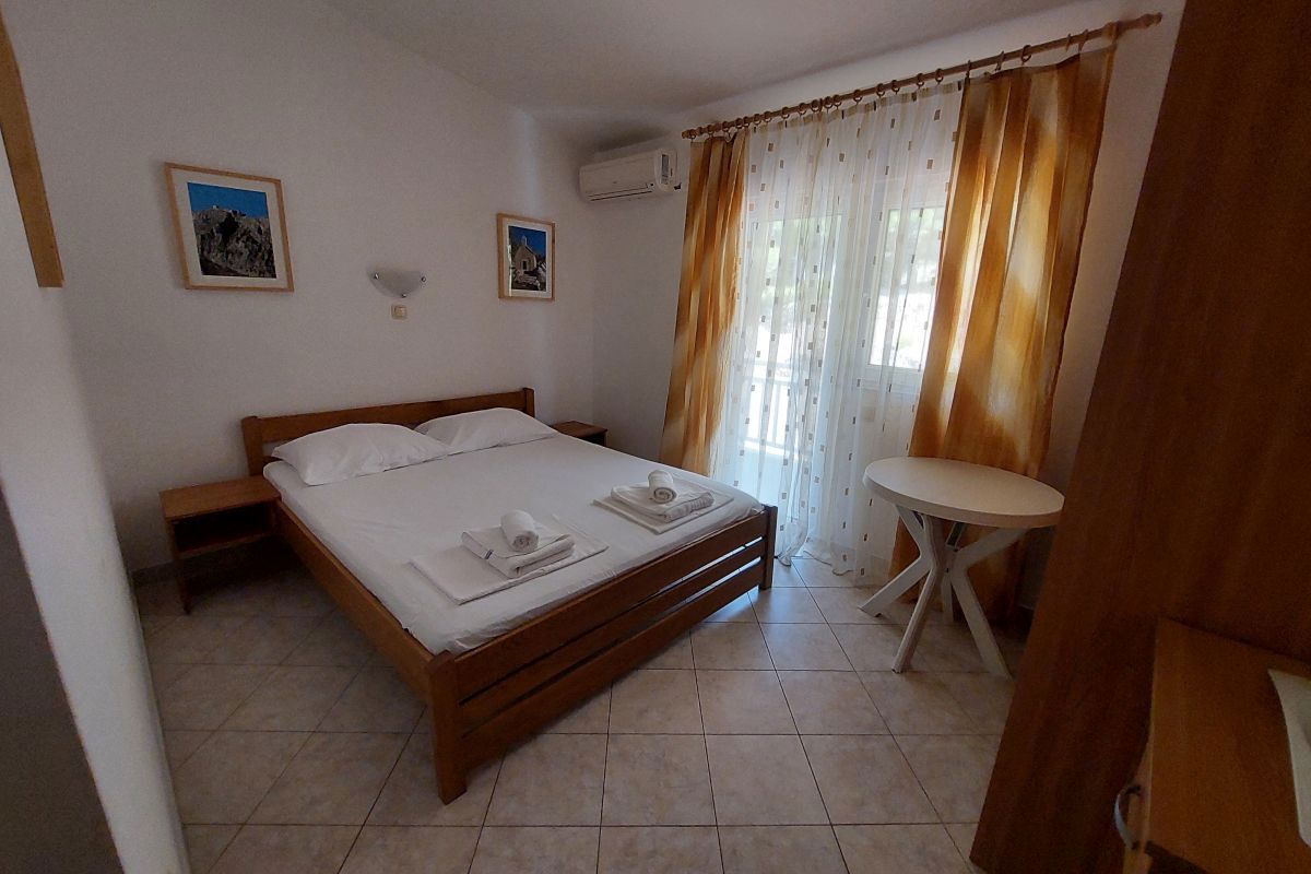 Business premises For sale - SPLITSKO-DALMATINSKA OMIŠ