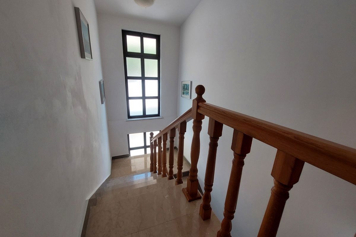 Business premises For sale - SPLITSKO-DALMATINSKA OMIŠ