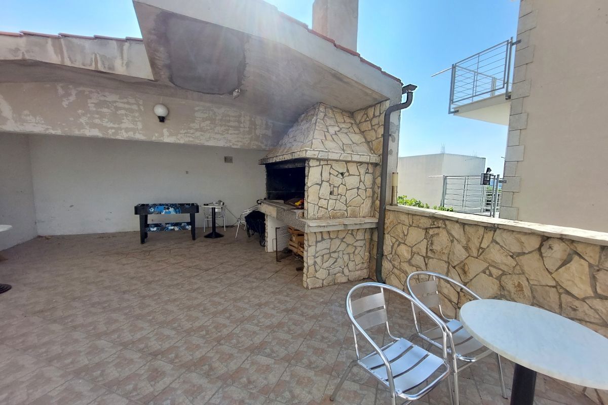 Business premises For sale - SPLITSKO-DALMATINSKA OMIŠ