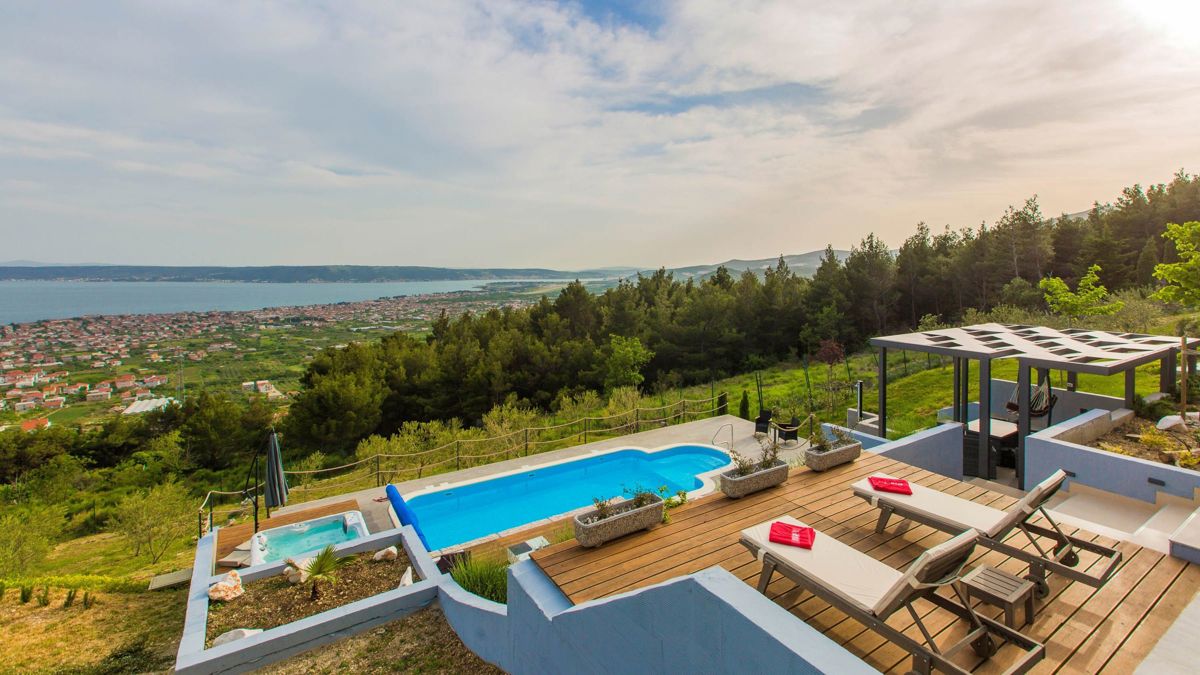 Kuća Na prodaju - SPLITSKO-DALMATINSKA KAŠTELA