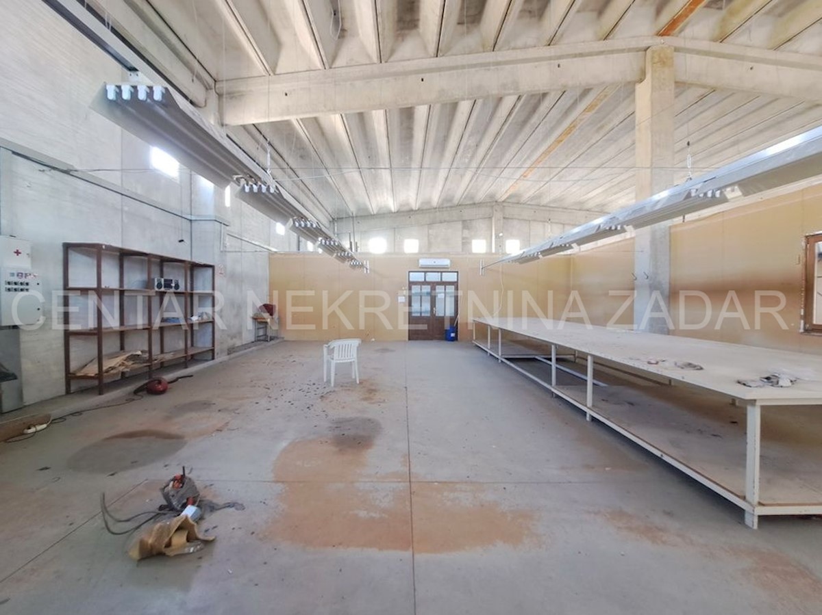 Business premises For sale GAŽENICA