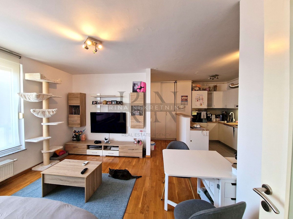 Apartmán Na predaj - GRAD ZAGREB ZAGREB