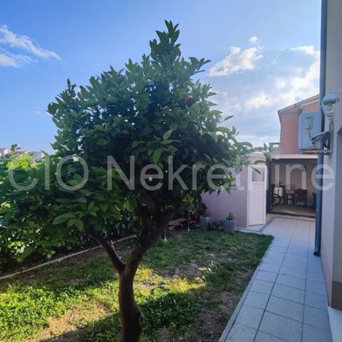 Haus zu verkaufen 150 m² – Podstrana