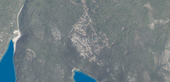 Terreno in vendita 1000 m² – Vrh
