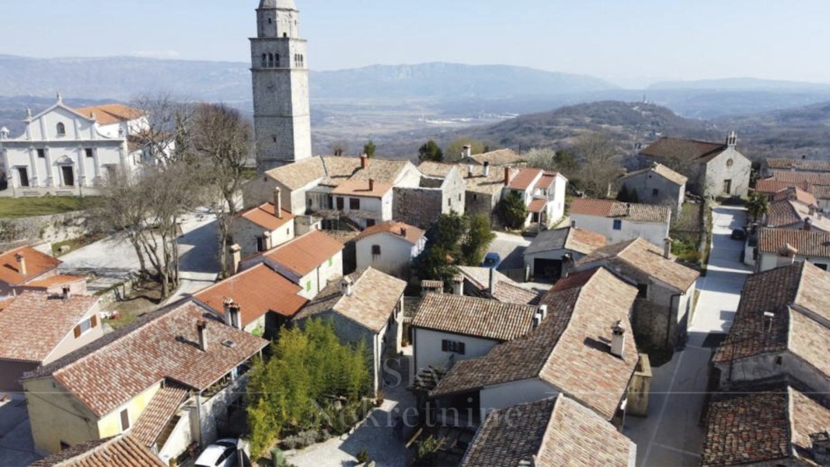 Haus Zu verkaufen - ISTARSKA GRAČIŠĆE