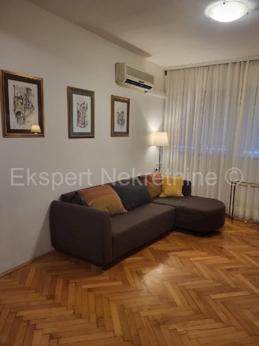 Apartment Zu verkaufen - SPLITSKO-DALMATINSKA SPLIT