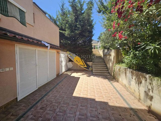 Flat for sale 85 m² – Pješčana Uvala